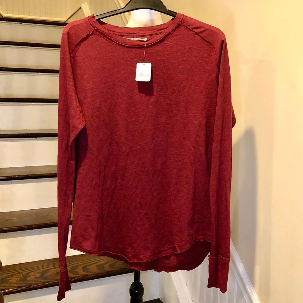 FREE PEOPLE Queen Pomegranate Maroon Round Hem Long Sleeve Thumb Holes Tunic NWT - Picture 6 of 13